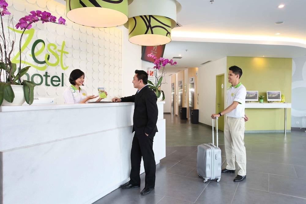 Zest Hotel Airport Jakarta - Chse Certif in Tangerang, Indonesia