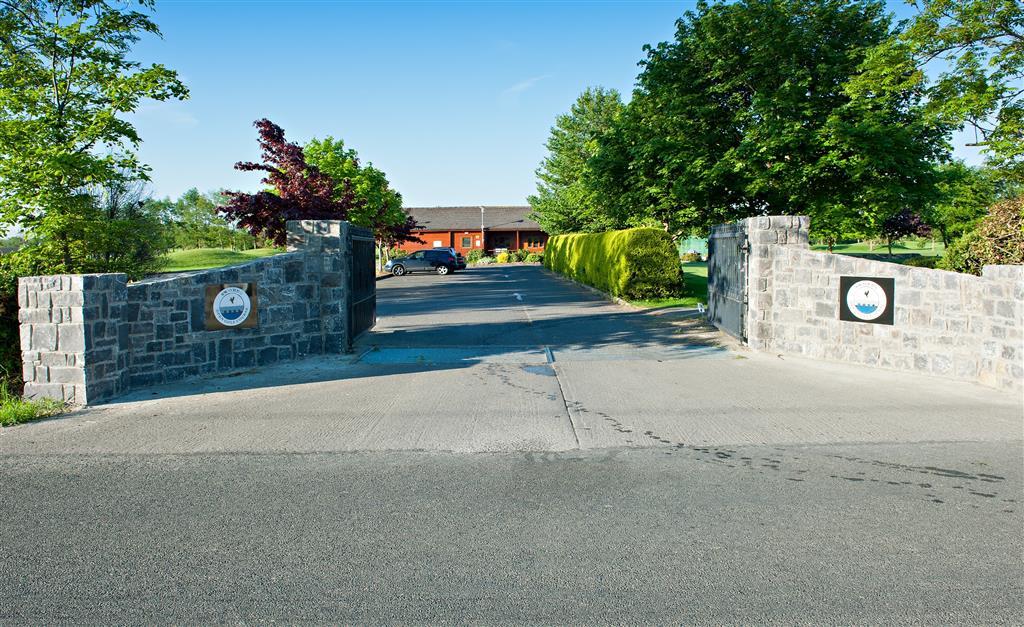 Roganstown Hotel Country Club entrance