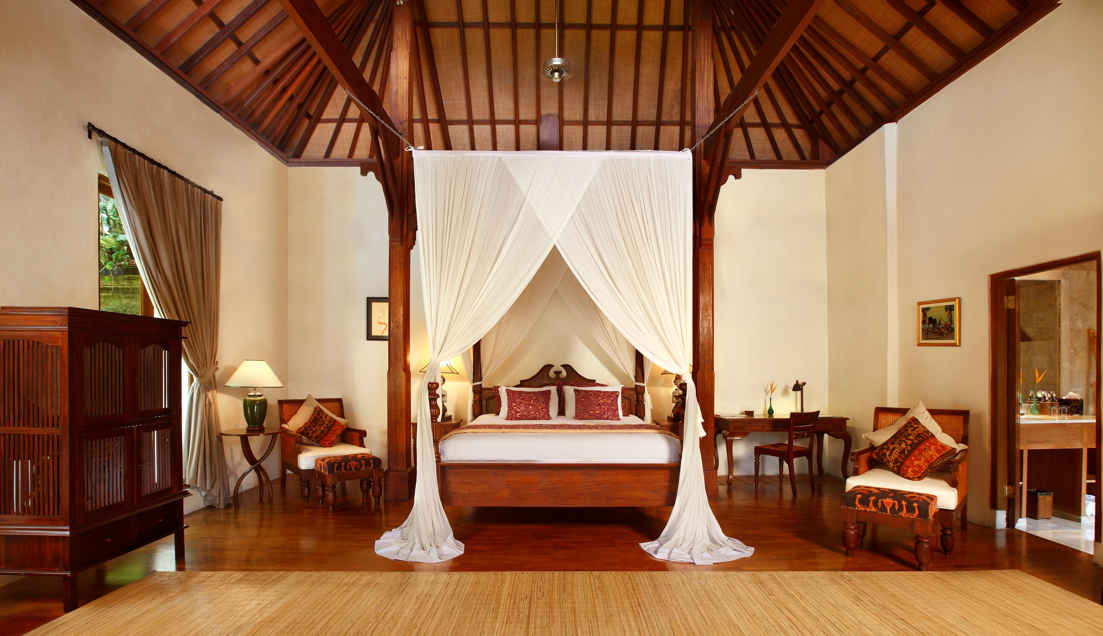 Luminous suites filled with modern Balinese and colonial style dcor