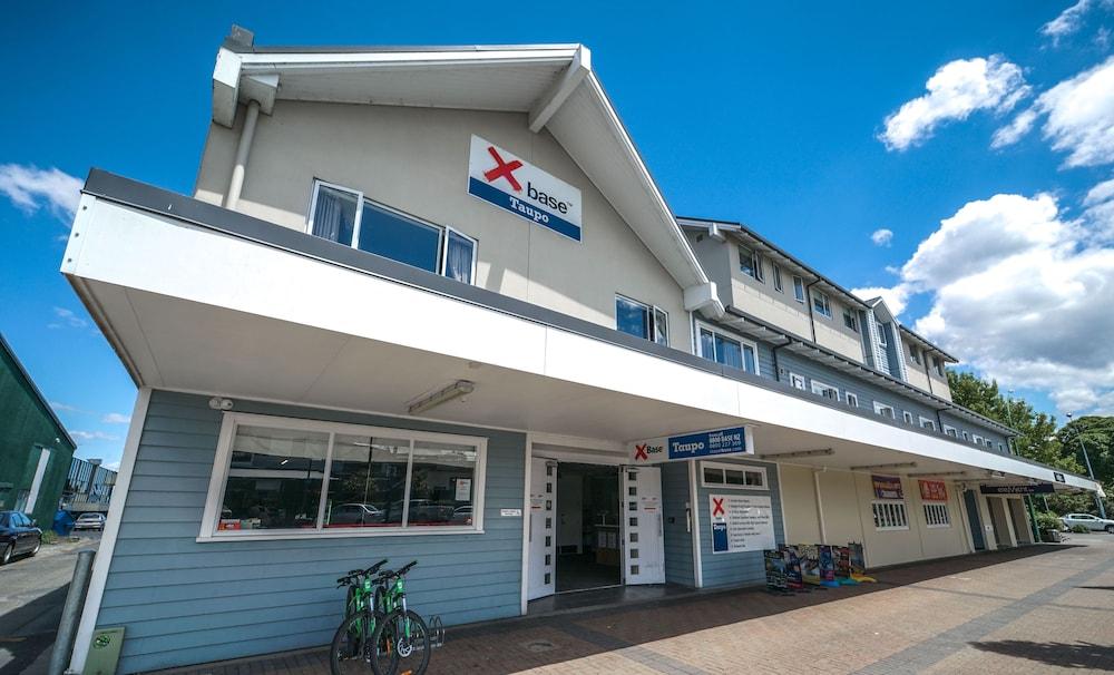 Base Taupo - Hostel in Central Plateau - Taupo, New Zealand