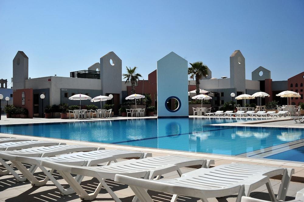 THE ST. GEORGE'S PARK HOTEL in ST JULIANS, Malta