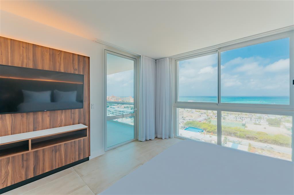 Ocean-View Suite King Bedroom