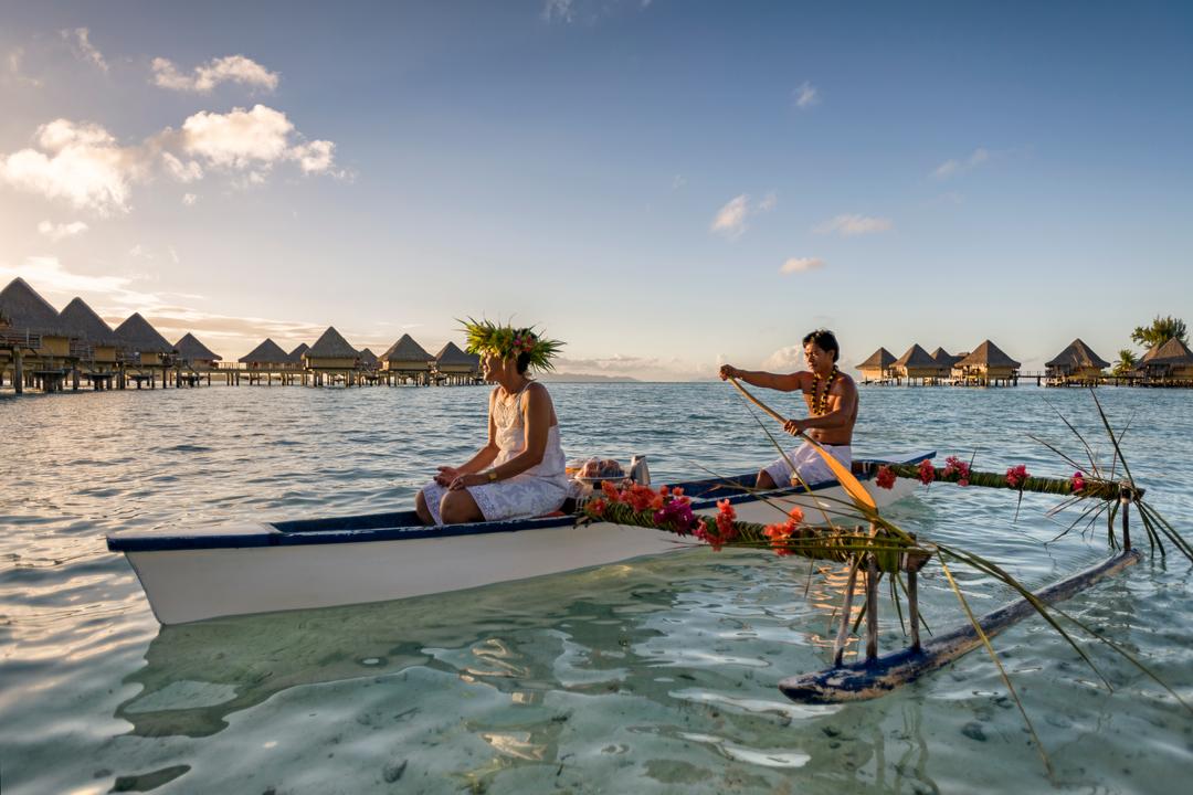 Canoe Breakfast delivered by traditional outrigger canoe