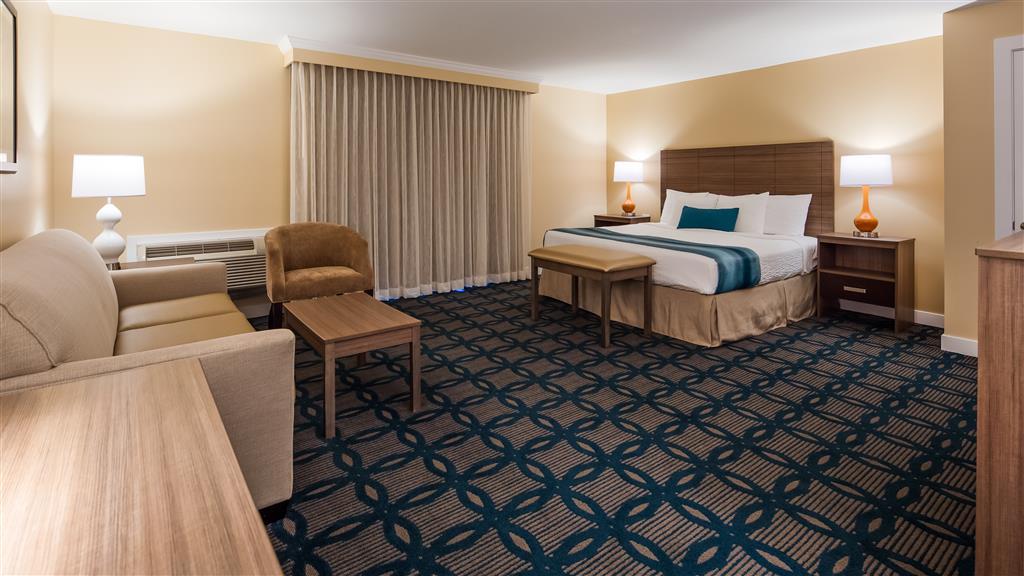 Wake up refreshed in our Deluxe King Room!