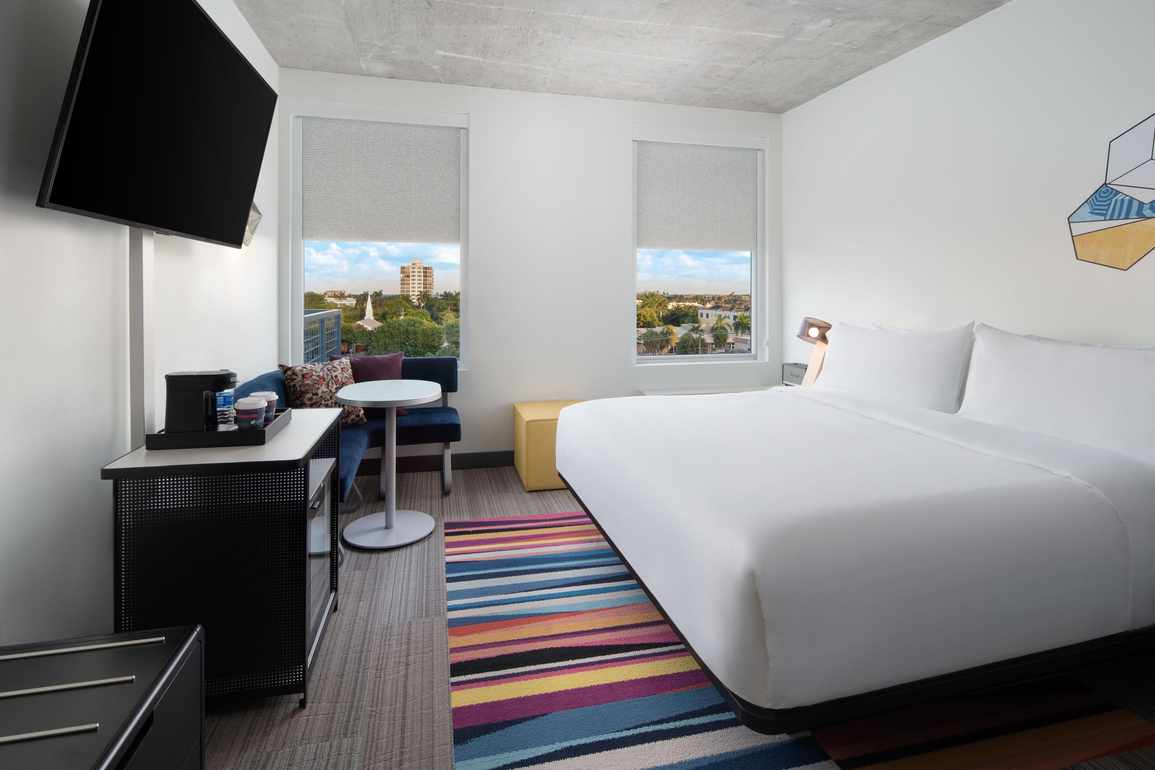 Surround yourself with remarkable city vistas in our king guest rooms, which are filled with natural light and include plush king beds, as well as vibrant dÃ©cor.
