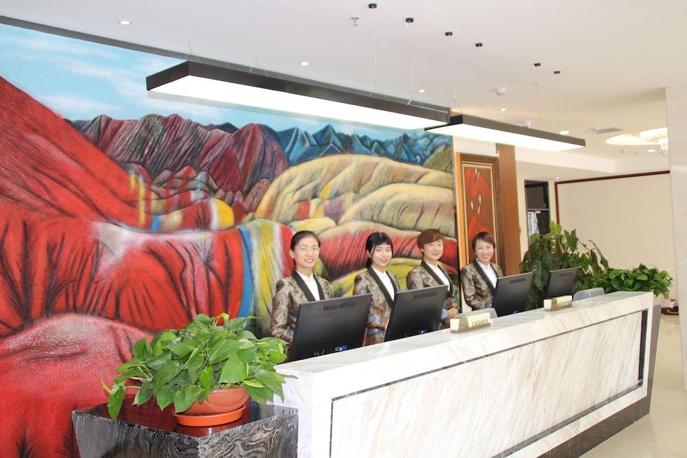 Luyuan Hotel in LINXIA, China