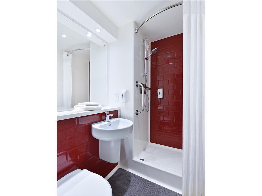 New Super Room Red Bathroom