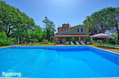 San Giustino Valdarno Villa Sleeps 12 Pool WiFi in SAN GIUSTINO VALDARNO, Italy