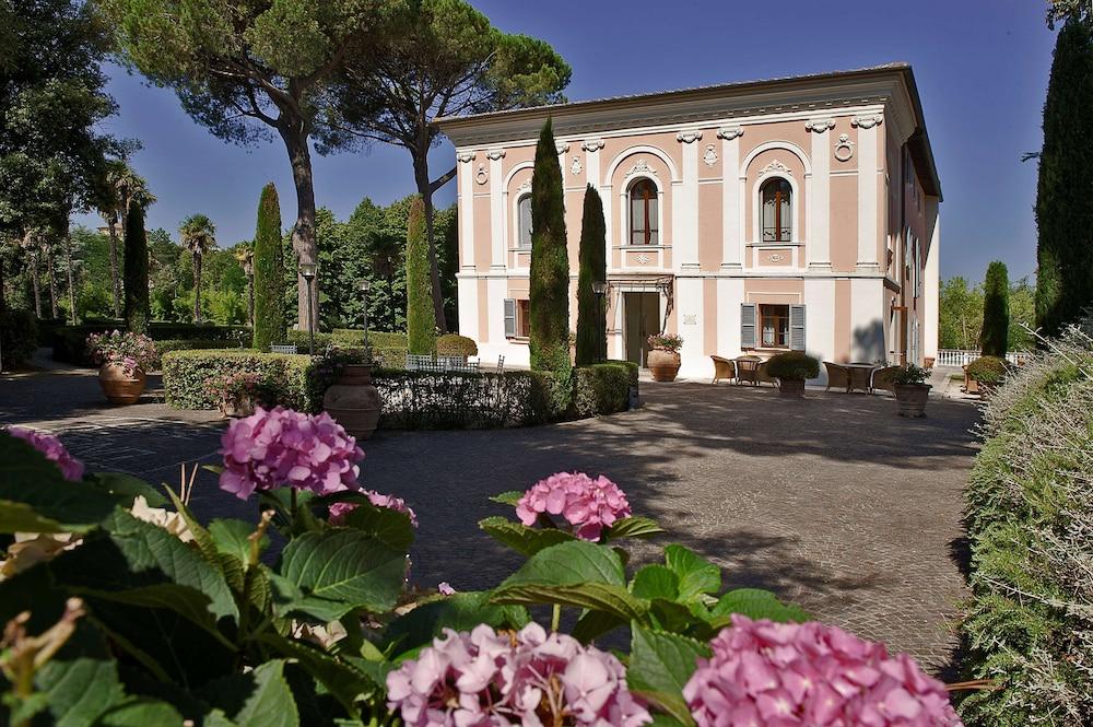 Logge Del Perugino, Sure Hotel Collectio in Citta Della Pieve, Italy
