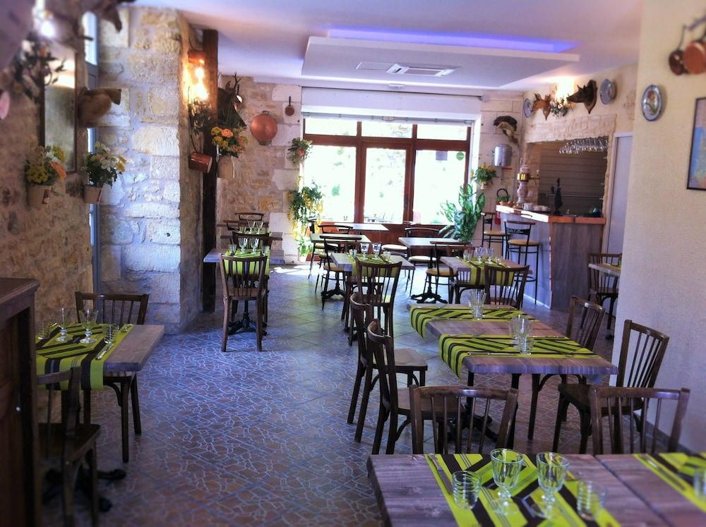 Hotel Restaurant de L'Abbaye in MONTIGNAC, France