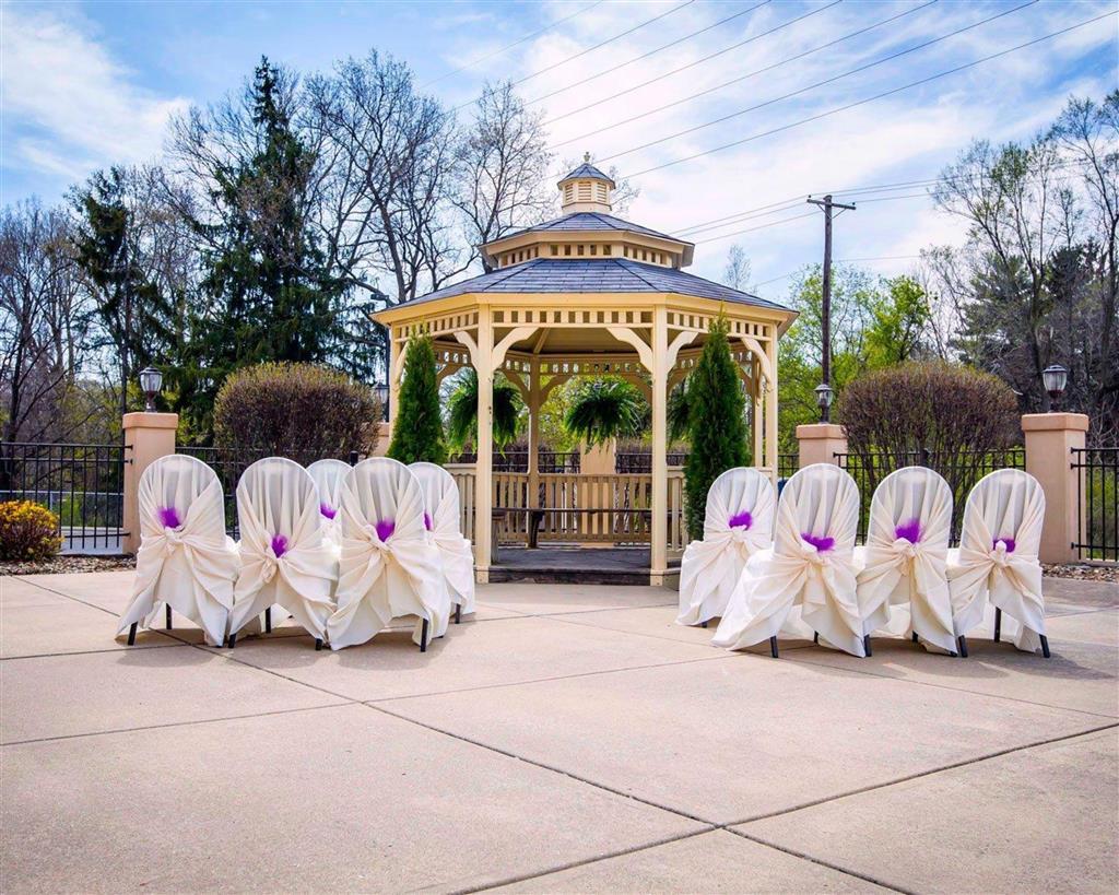 Gazebo and spacious outdoor area for special events
