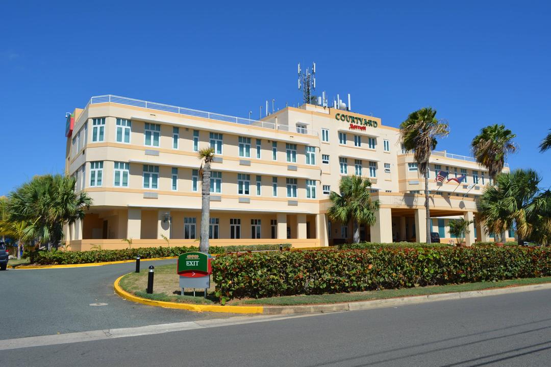 The Courtyard by Marriott of Aguadilla is located in the antique Ramey Base of Aguadilla and is just one mile away from the Rafael Hernandez Airport. Our property has 141 rooms, The Ocean Casino, the B52 bar, the RB restaurant and our main attraction, the kid's water park.