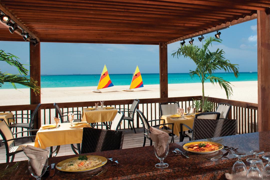 Divi Aruba All Inclusive - Sandpiper Bar