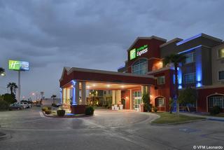 Holiday Inn Express Hotel & Suites El Ce