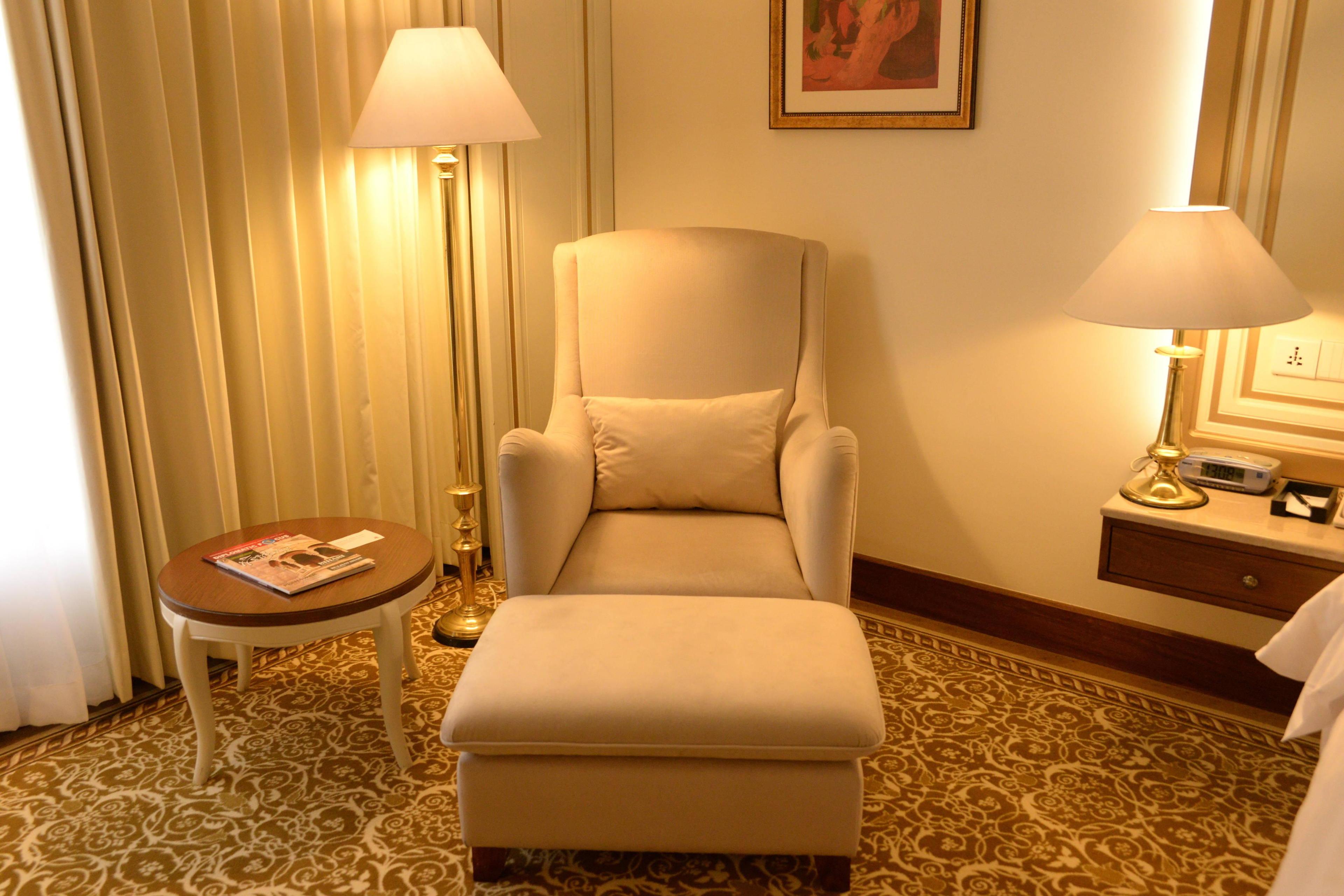 Our deluxe twin/twin sitting area is comfortable, well-lit for reading and relaxing or preparing for a productive day.