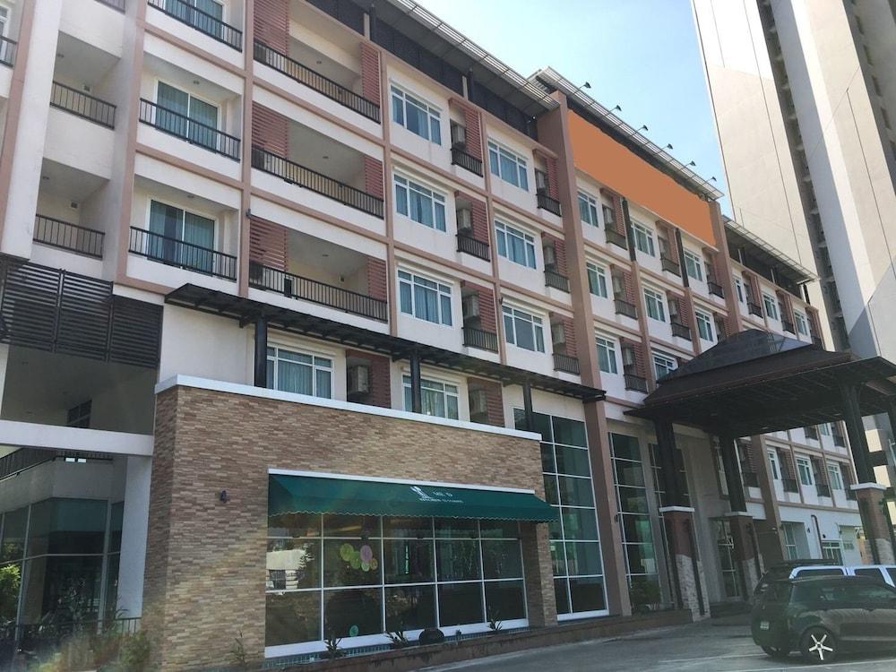 Dheva Residences Suites in Bangkok Area, Thailand