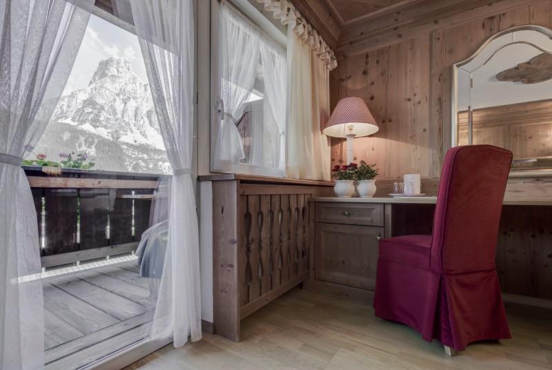 Romantik room Dolomiti view
