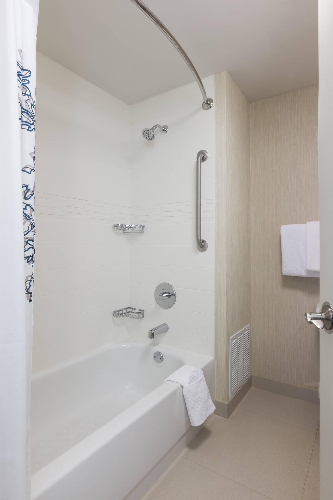 Our spacious bathrooms are adjacent to the bedrooms to bring ease to your stay.