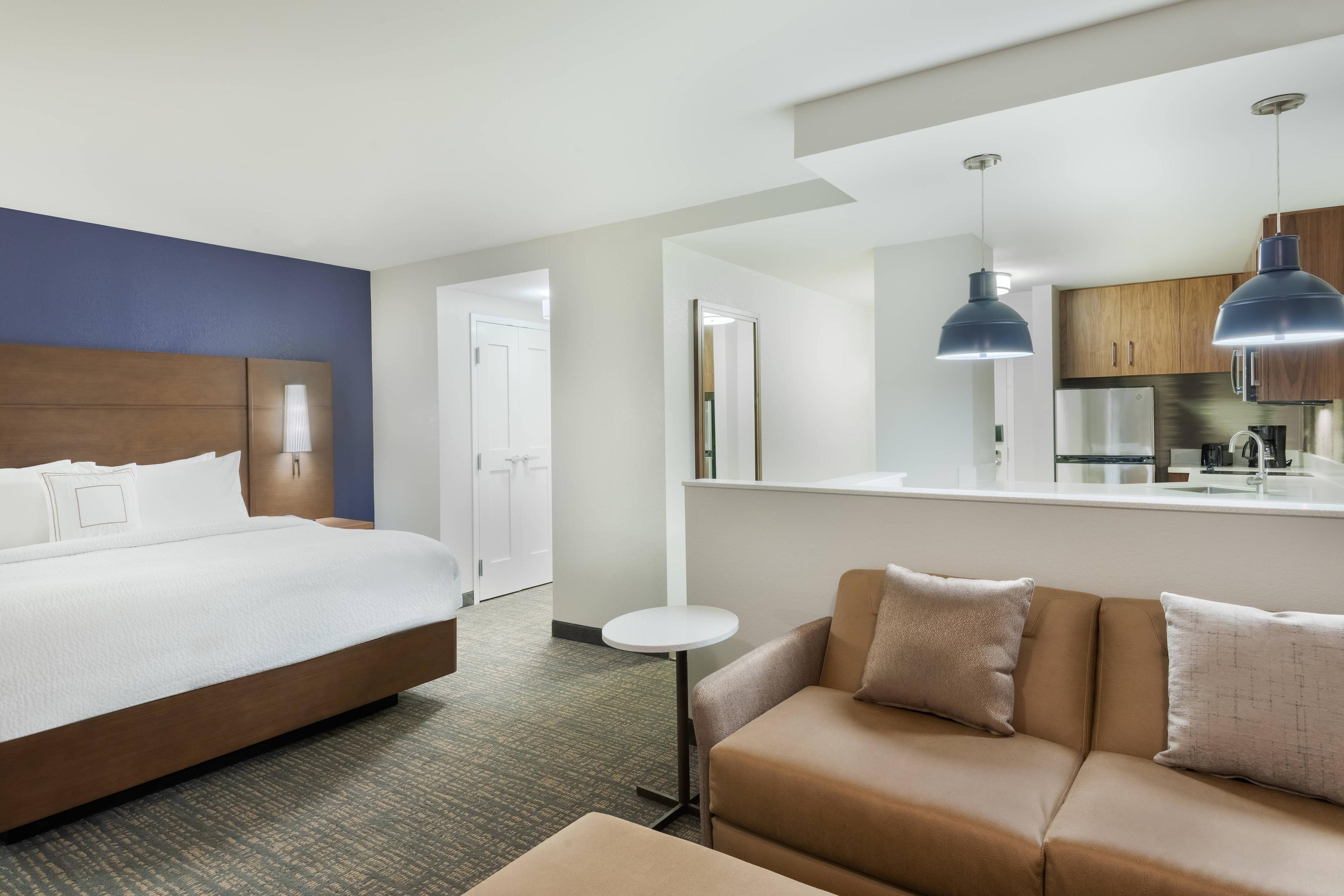 Stream Pandora on the SMART TV while you cook dinner from the fully equipped kitchen, or watch Netflix from the comfort of your luxurious bed. After all, we want you to feel at home in your suite.