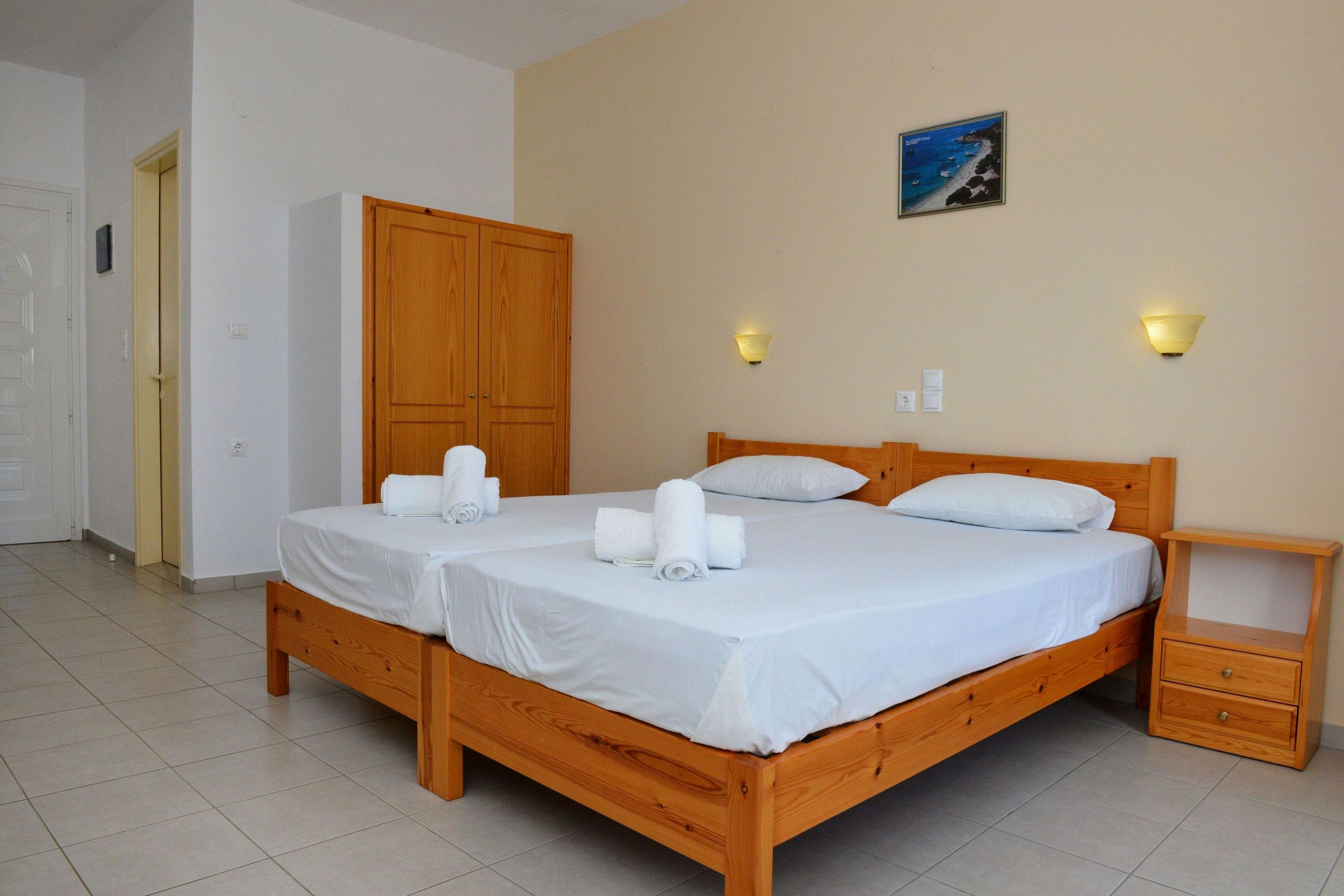 2 TWIN BEDS OR 1 DOUBLE BED, AIR-CONDITIONING, BALCONY, EQUIPPED TERRACE, BATHROOM WITH SHOWER, TOILET, HAIRDRYER-ON REQUEST, MIRROR, REFRIGERATOR, FLAT SCREEN TV, DAILY HOUSEKEEPING AND KETTLE ON REQUEST.