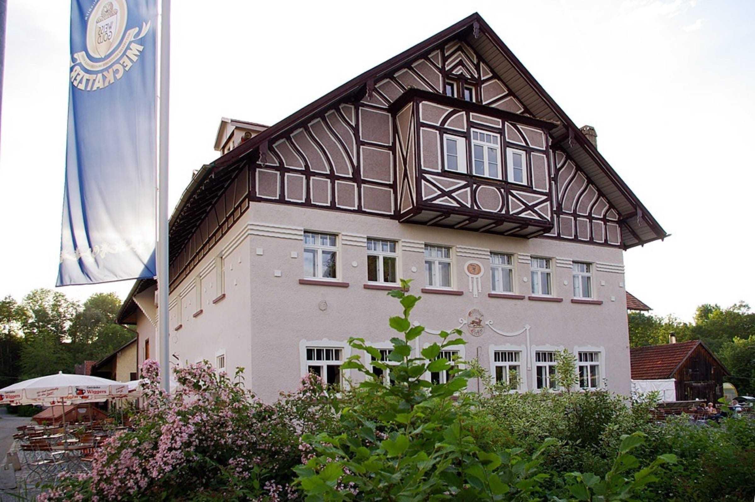 Hirsch Historischer Dorfgasthof