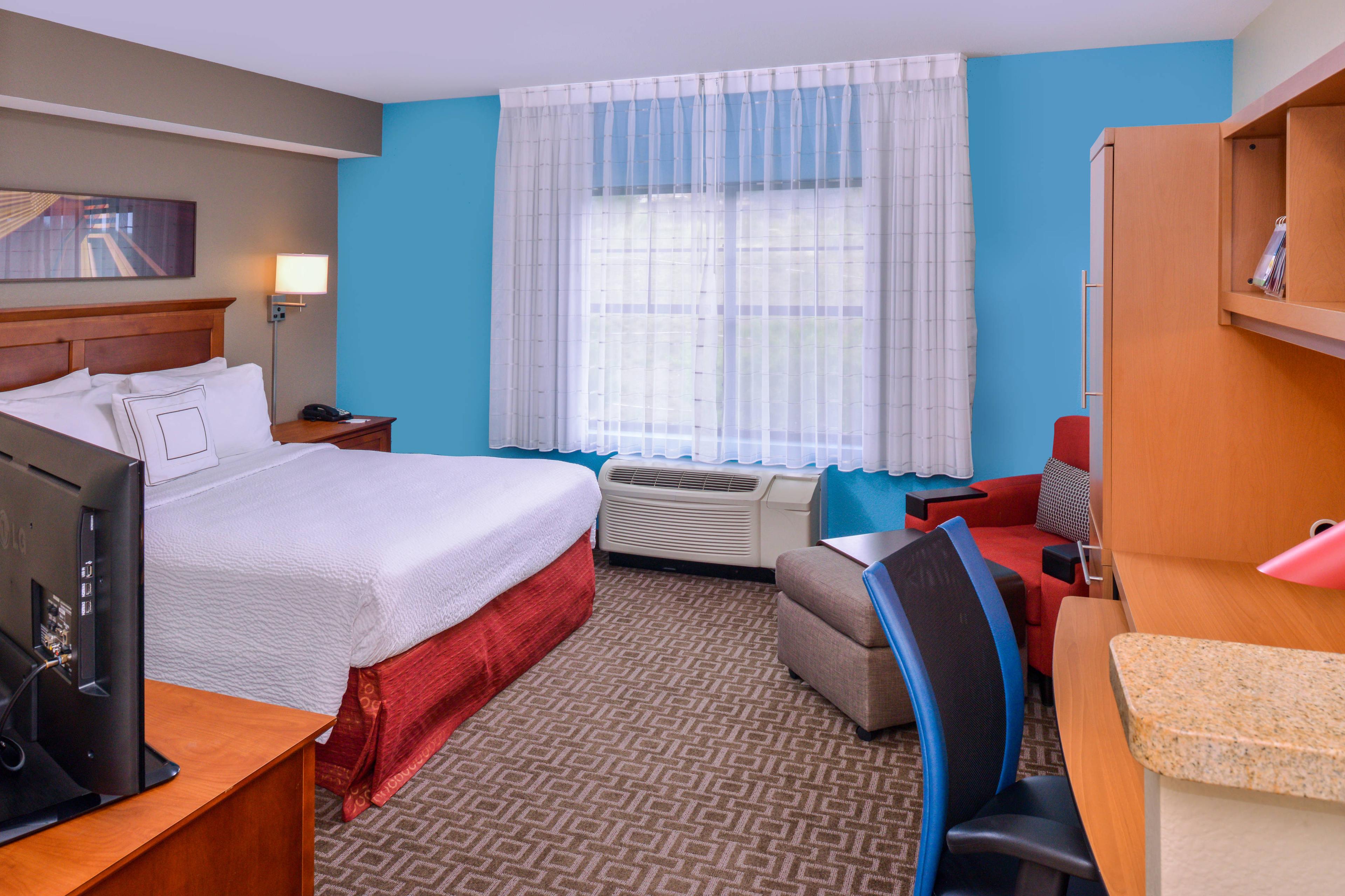 Tastefully decorated, our suites are as comfortable as they are clean. With all the amenities to make your stay enjoyable and convenient, they are the perfect home away from home.