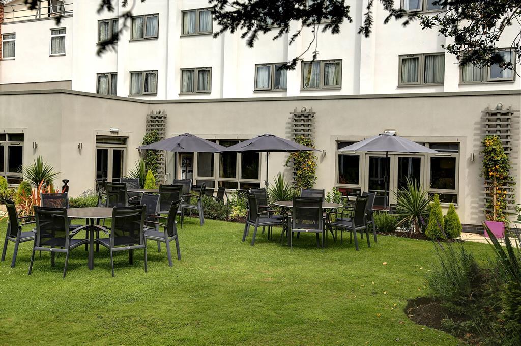 Exterior of Hotel and Patio Seating
