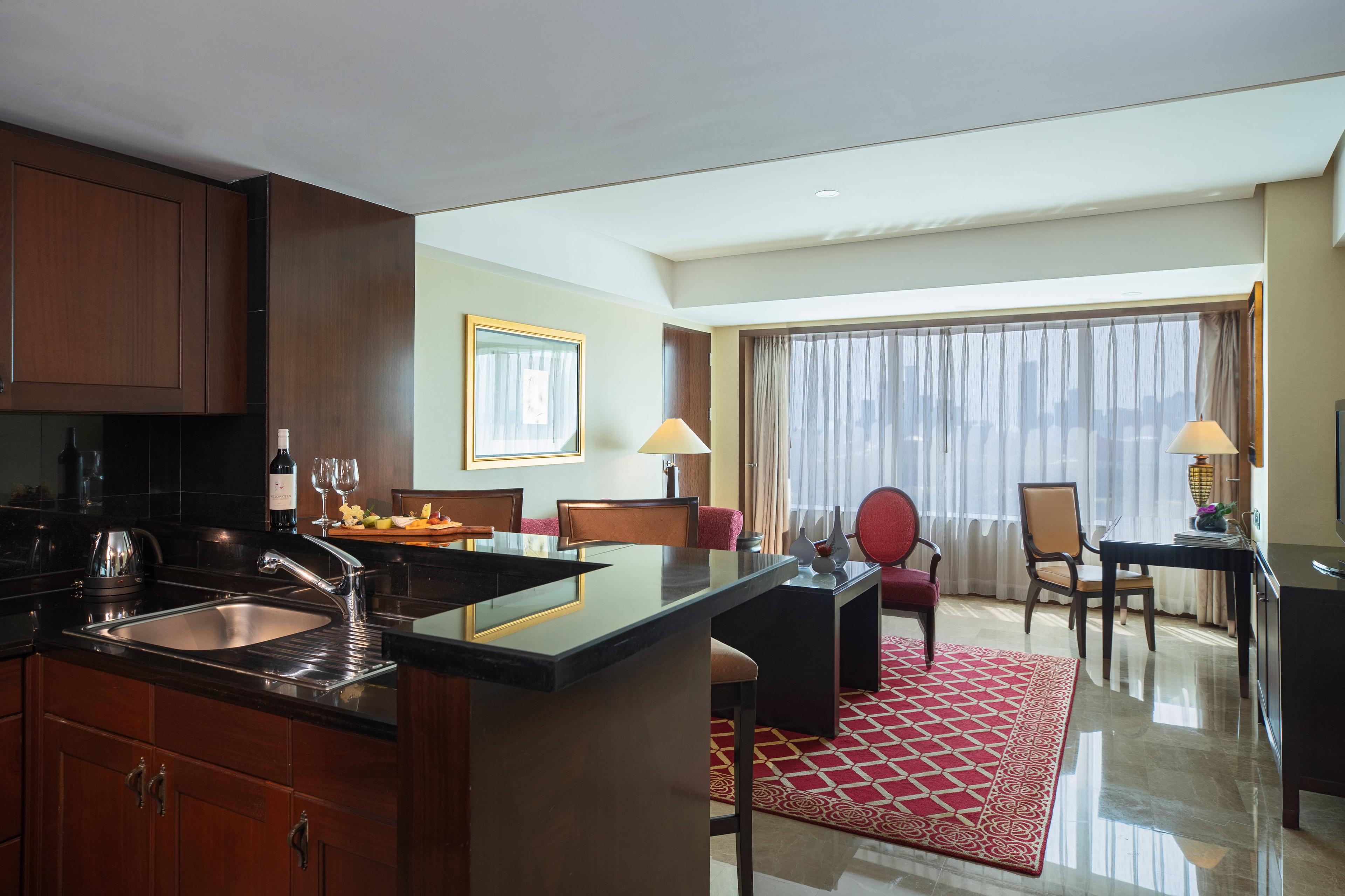 The Executive Suite is well-equipped with user-friendly working area, a considerate kitchen area, comfortable bedroom and access of high-speed Internet.