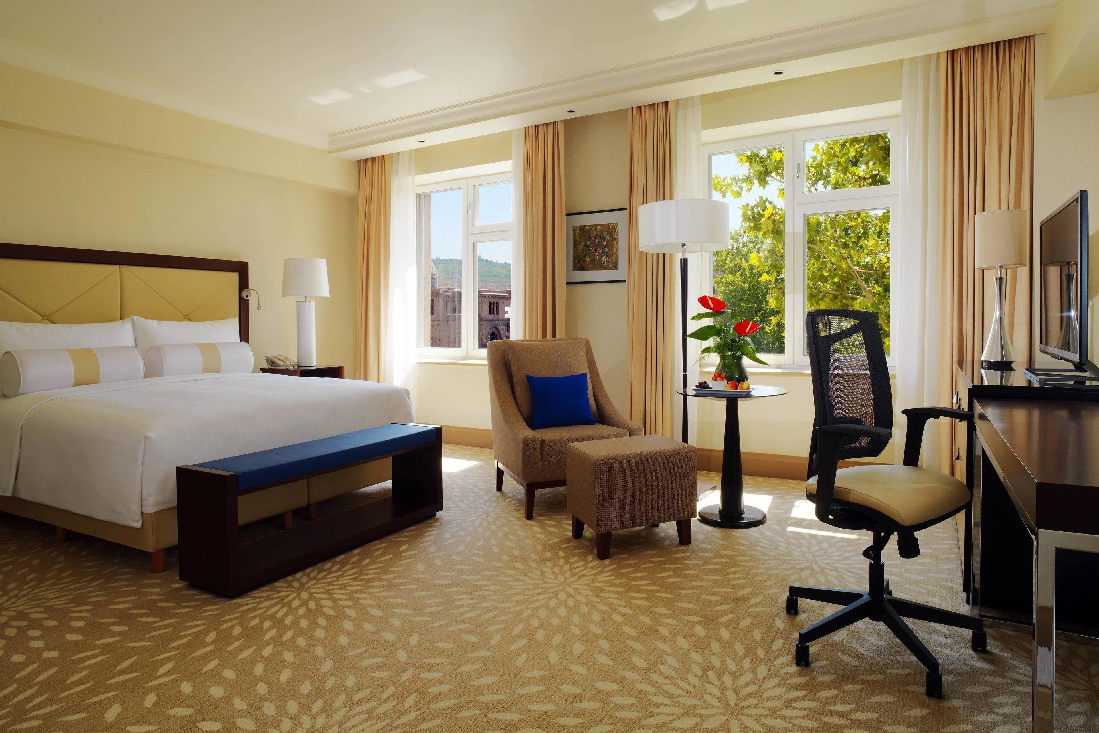 The superior deluxe rooms reflect a modern elegance and feature enhanced open space, calming neutral tones combined with rich shades and patterns. The rooms offer the latest in modern technology and comfort.