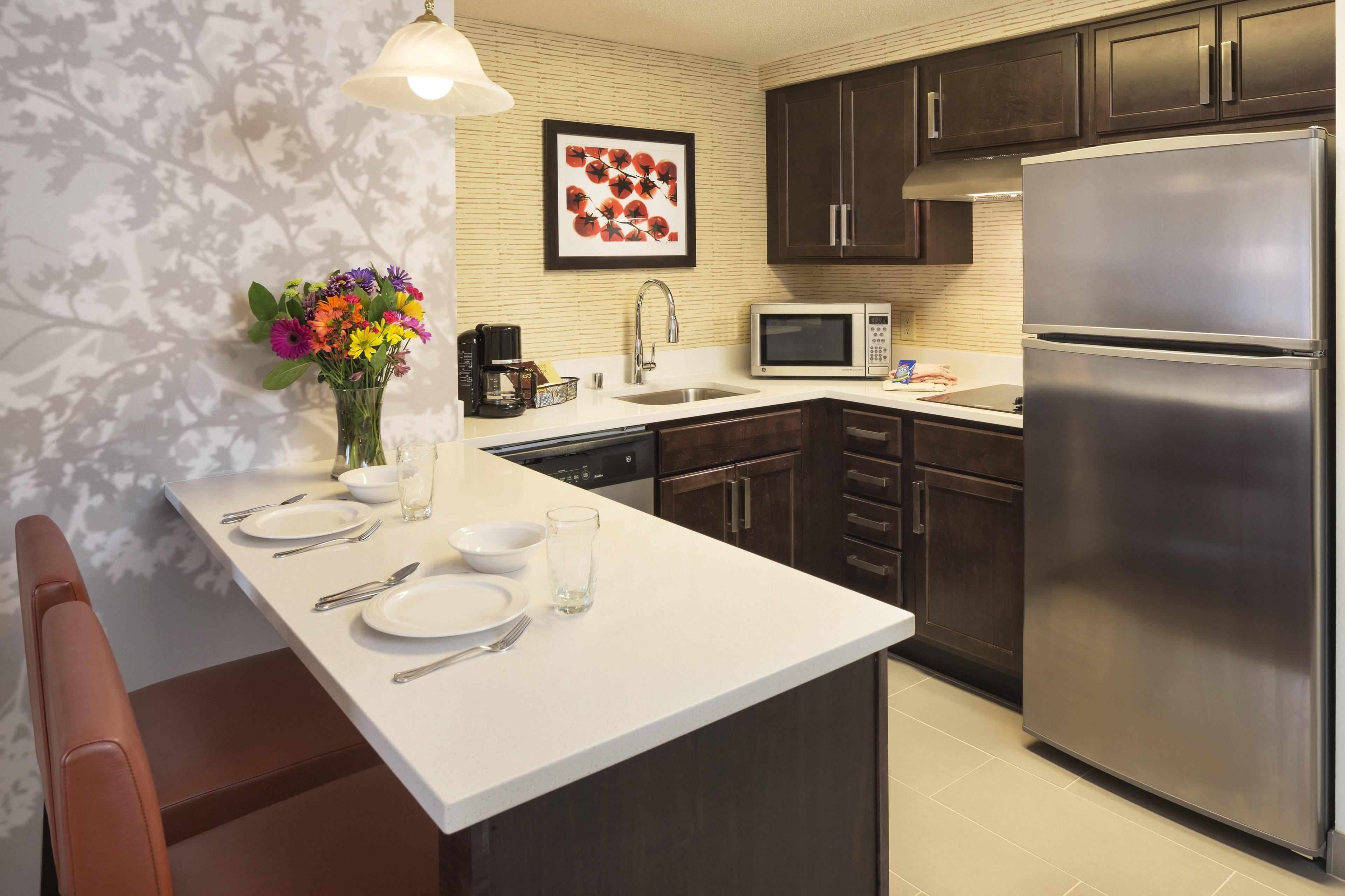 All rooms feature our up-to-date, fully equipped kitchen. Why not let us do your grocery shopping for you? We provide complimentary grocery shopping service for our guests each day!