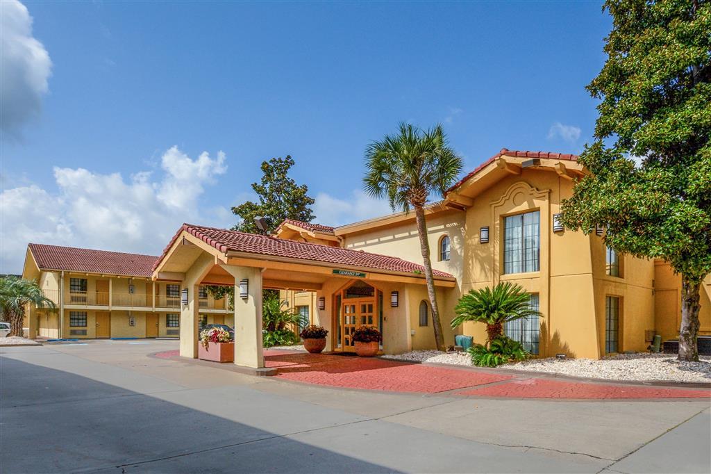 Quality Inn And Suites in North Charlestonx, United States Of America
