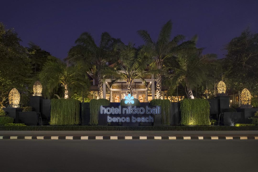 Entrance Hotel Nikko Bali