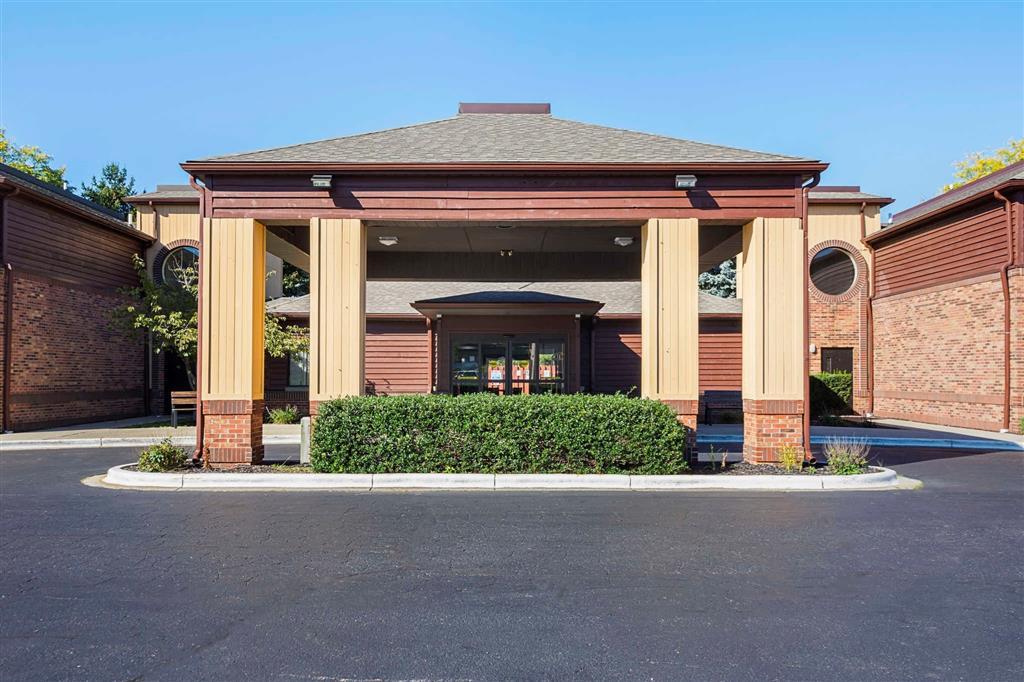 Quality Inn And Suites Holland in Holland, United States Of America