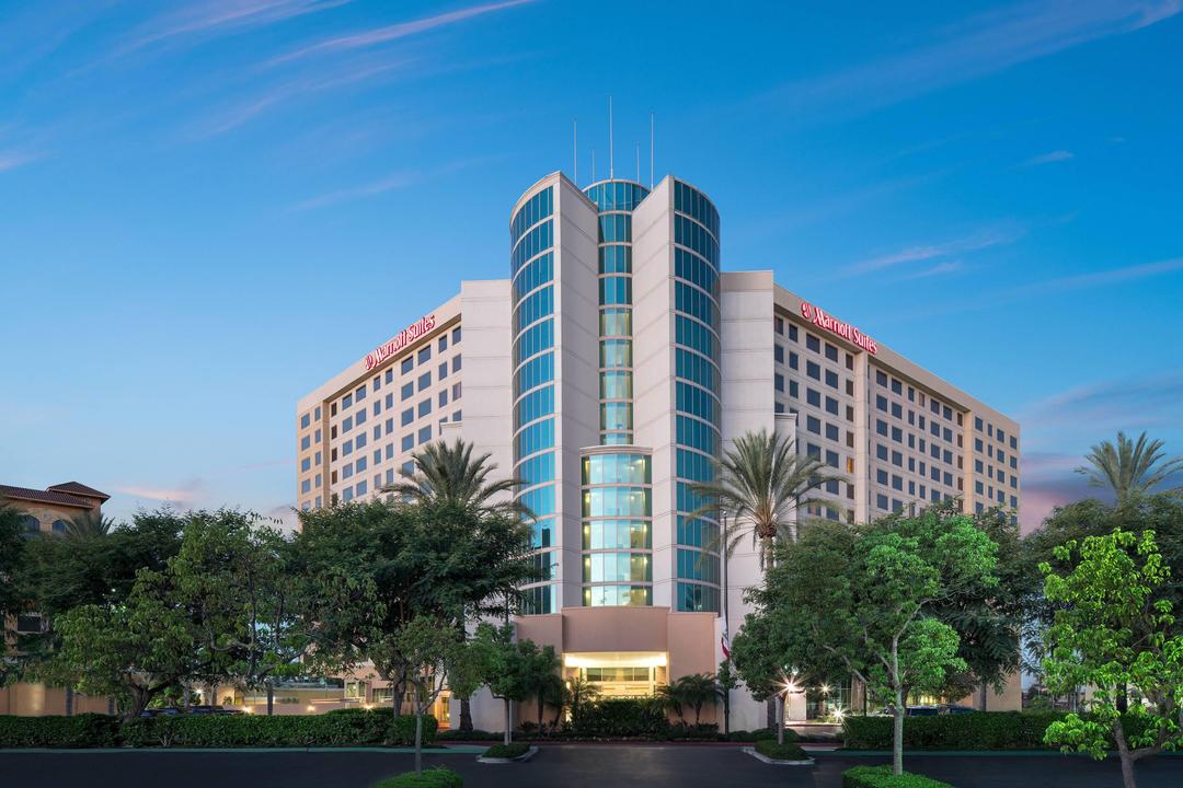 We are located just minutes from Disneyland and the Downtown Disney District.