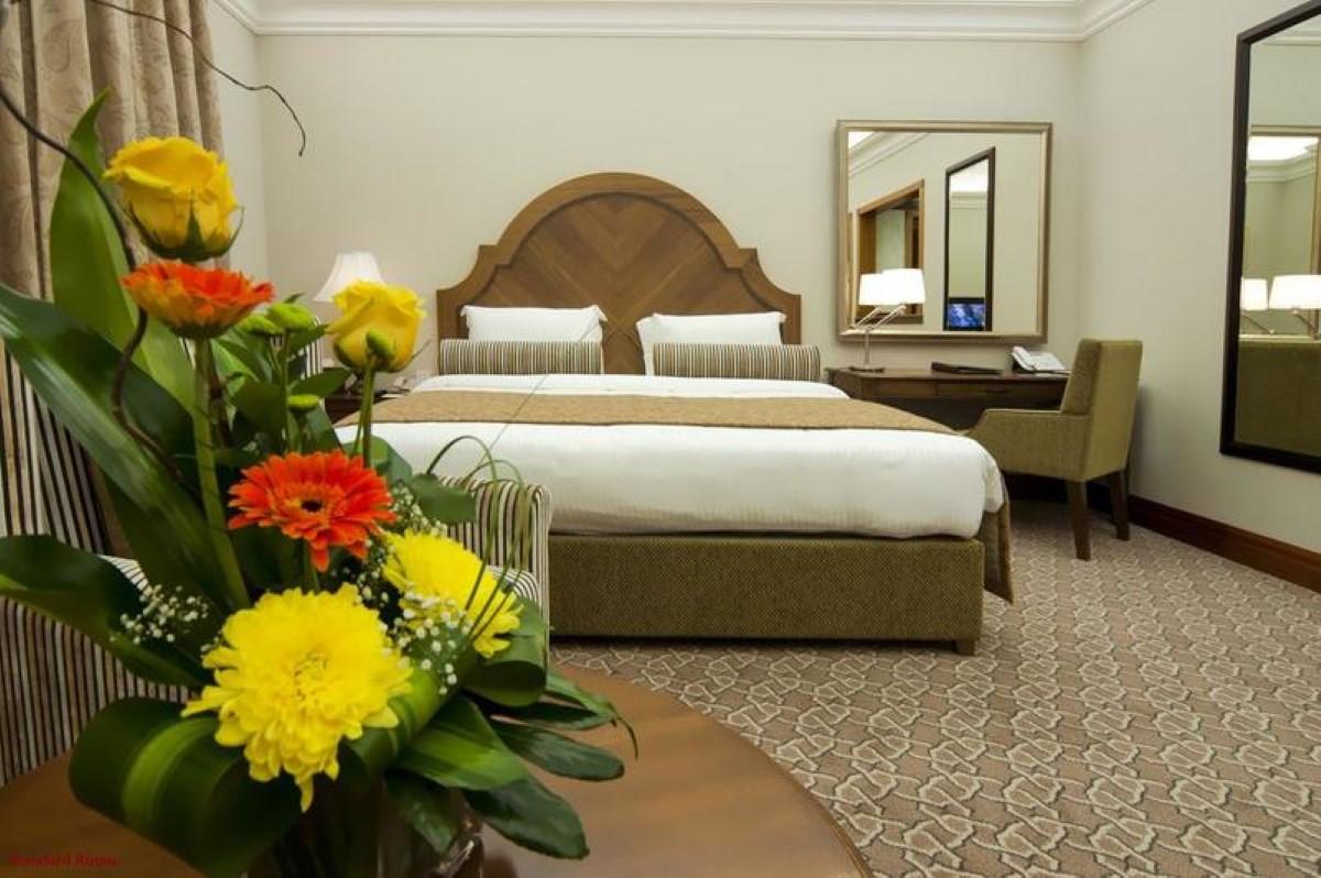 Classic King bed room_TOP Ayla Hotel Al Ain