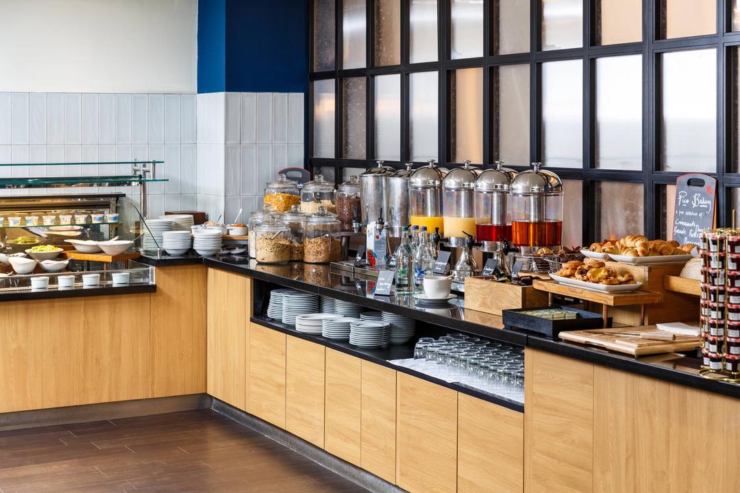 Enjoy a good start to the day with our freshly prepared breakfast buffet