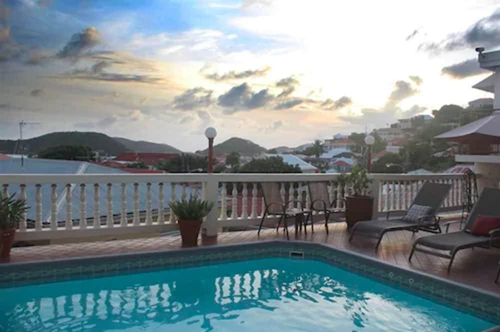 Bunker Hill Hotel in St. Thomas, Virgin Islands-United States