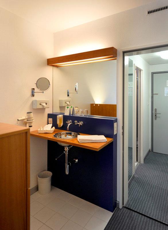 Economy Single Room Bathroom