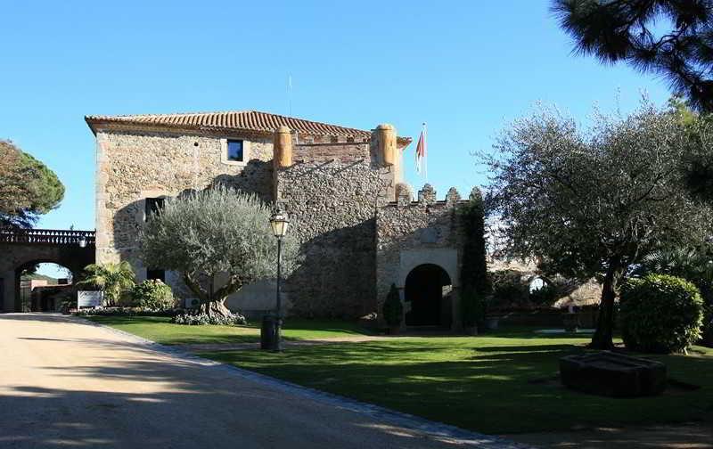 Relais Du Silence Castell De L'oliver in CALDES D'ESTRACH, Spain