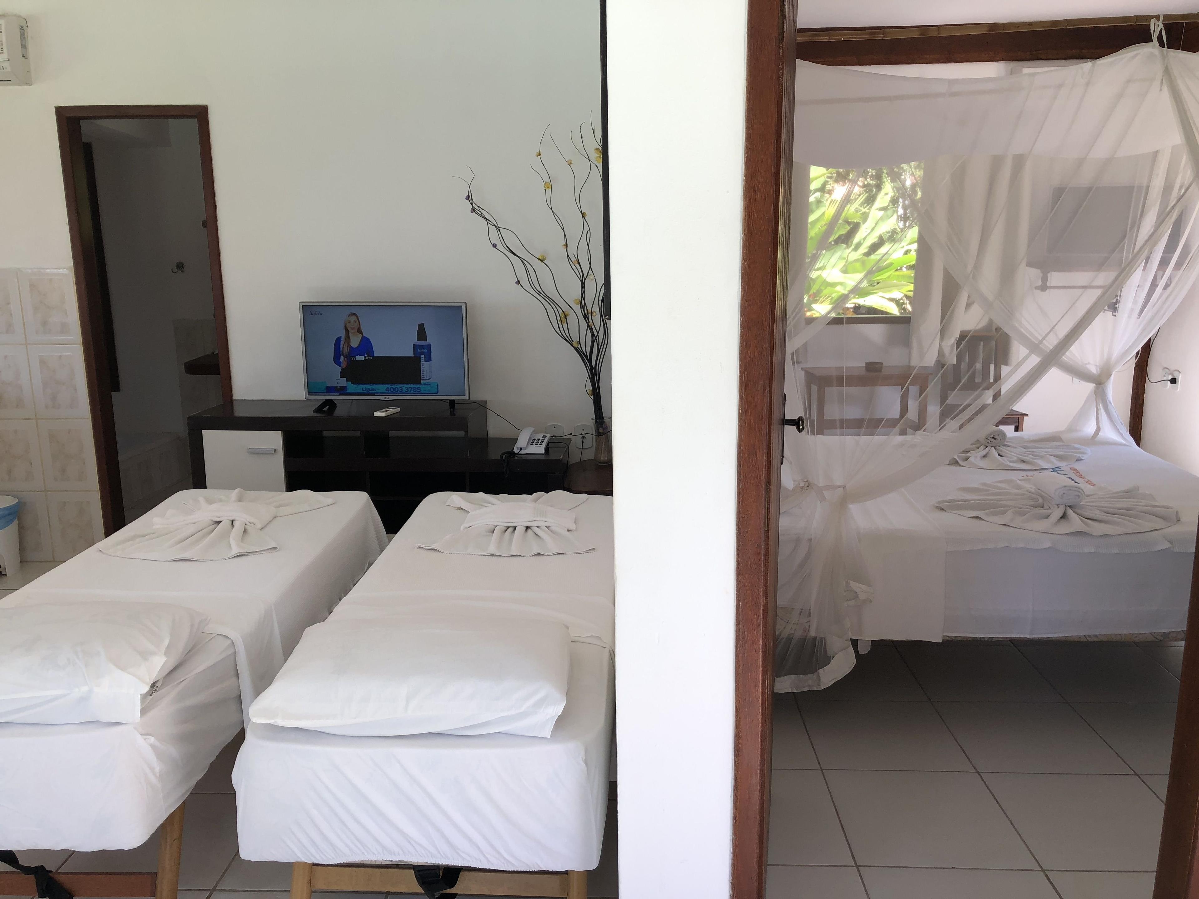Double room with seaview, airco, t.v., wifi, minibar, varanda with hammock, shower, toilet, safe