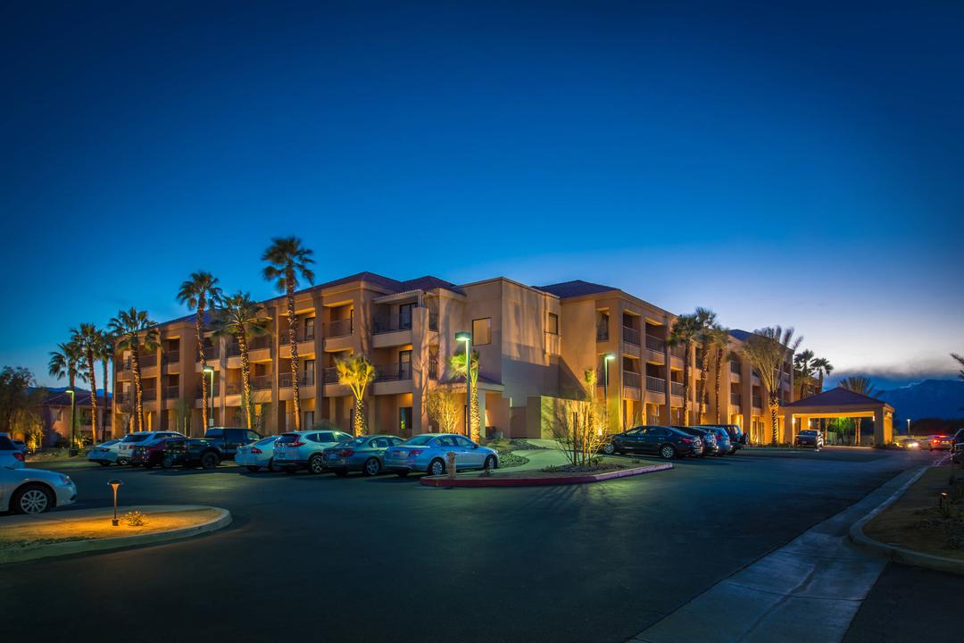 Palm desert is the place for relaxation. No need to worry about loud neighbors as you sleep the night away in one of our comfortable suites.