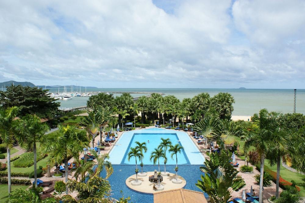 Botany Beach Resort in Sattahip, Thailand