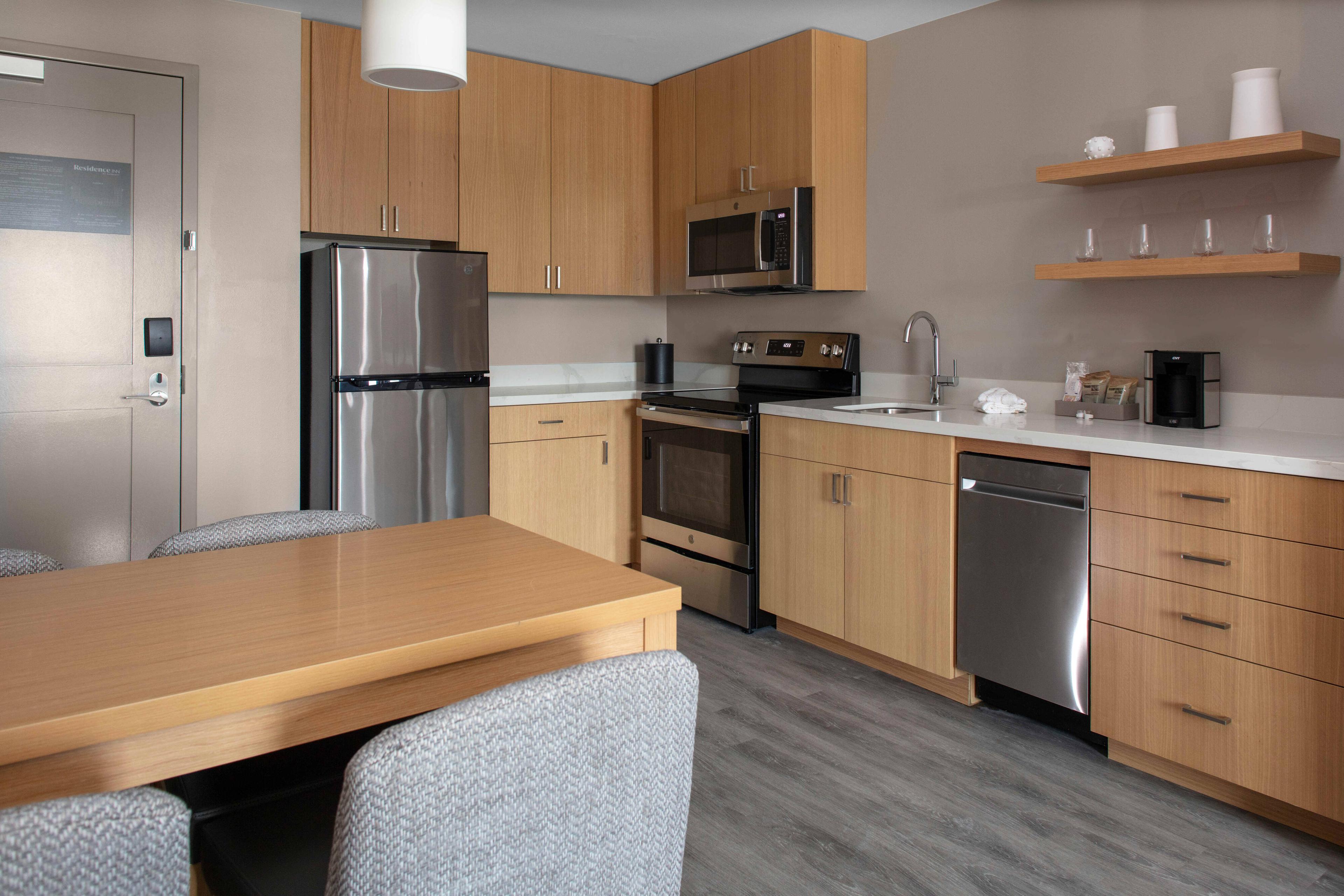 After a busy day enjoy the convenience of a fully equipped kitchen in our one bedroom suites.