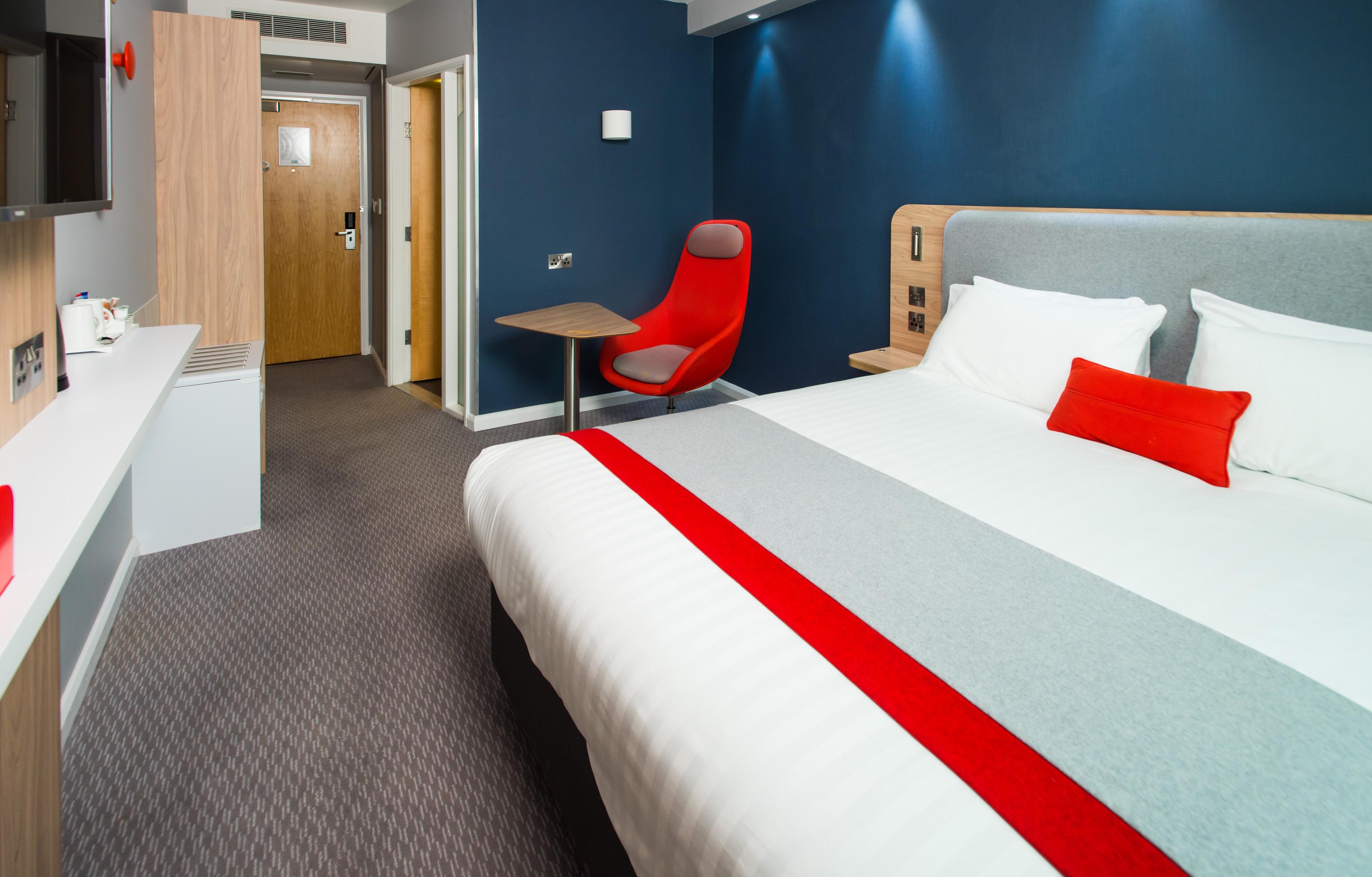 Make yourself at home in your modern guestroom in Leeds