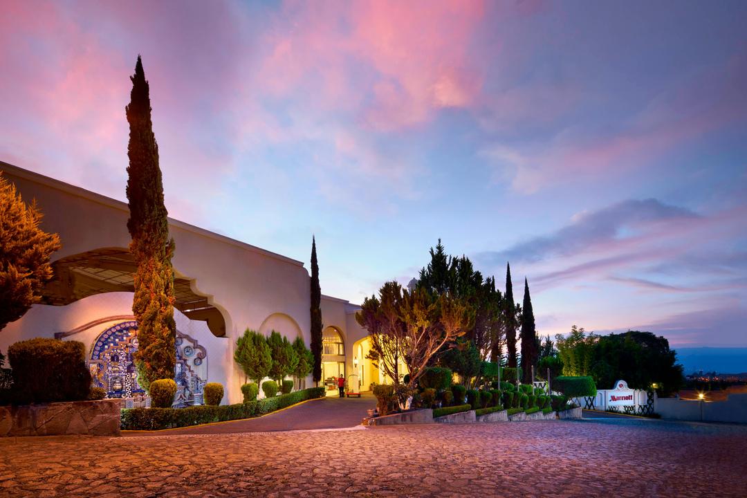 Surrounded by beautiful gardens and celebrated historic sites, Ixtapan de la Sal Marriott Hotel, Spa & Convention Center blends world-class elegance with authenticity.